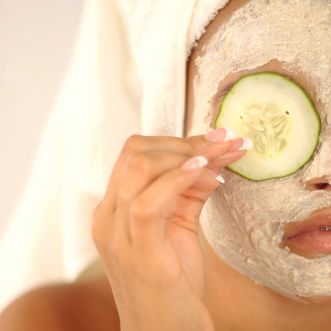 темные круги под глазами