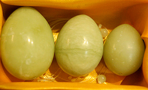 вагинальный тренажер - нифритовые яйца!