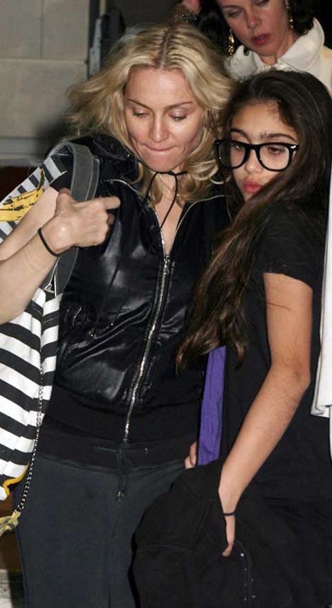 Мадонна и Лурдес