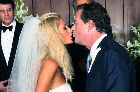 Перис Хилтон вышла замуж понарошку