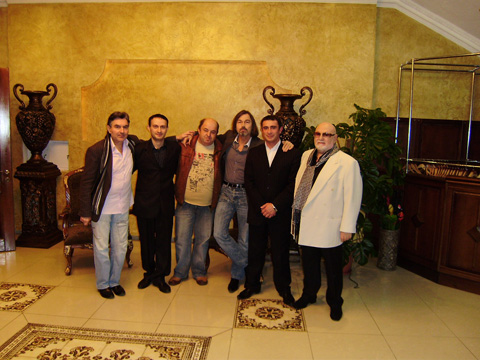 Никас Сафонов